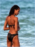 Noemie Lenoir Nude Pictures