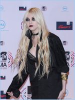 Taylor Momsen Nude Pictures