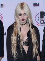 Taylor Momsen Nude Pictures